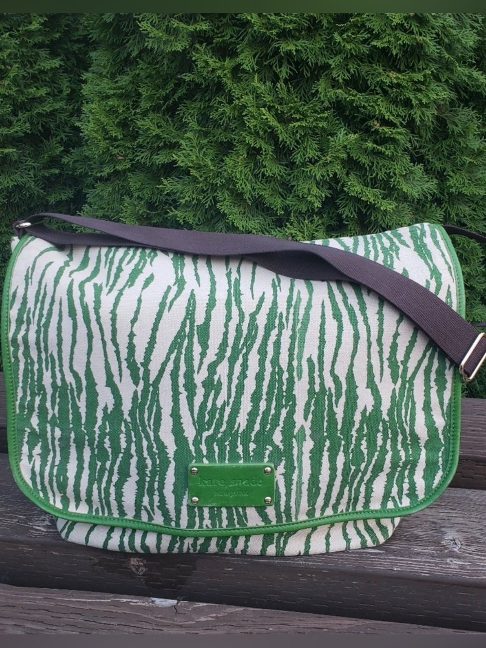 Kate Spade Zebra Print Large Messenger Bag 😍💚